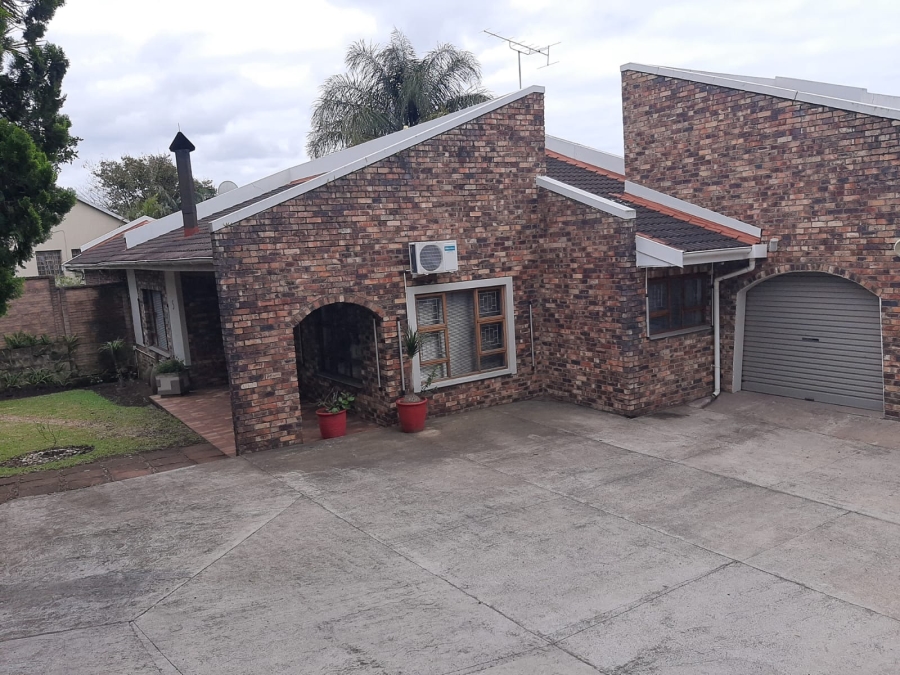 4 Bedroom Property for Sale in Vincent Eastern Cape
